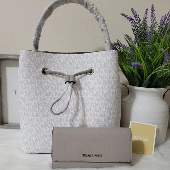 ❌️SOLD ❌️ - Picture 1 of 12